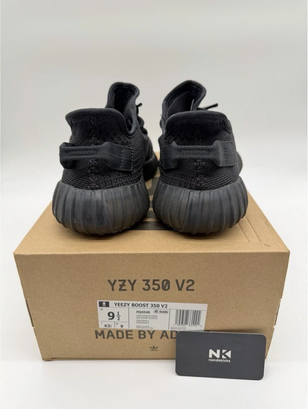 Adidas Yeezy Boost350 V2 Onyx / HQ4540 Black Sneakers Size 9.5M USED